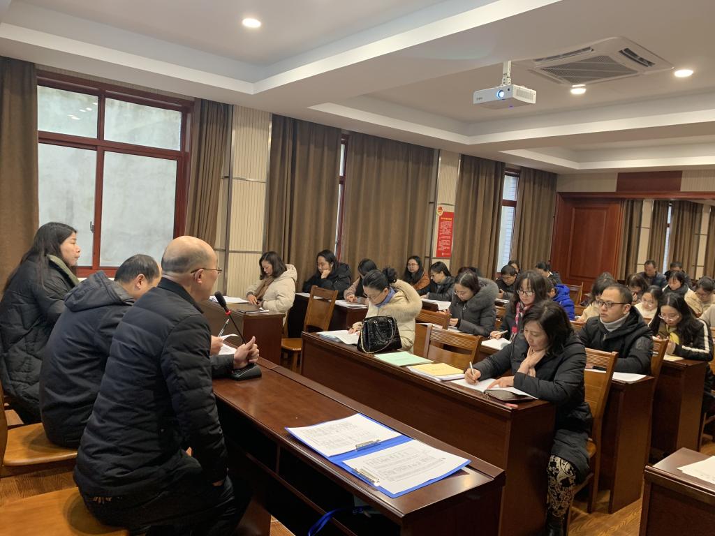 多举措预防近视、加强劳动教育